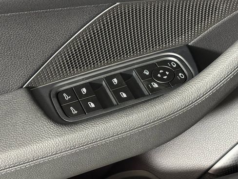 Used 2026 Porsche Panamera 4 image 15