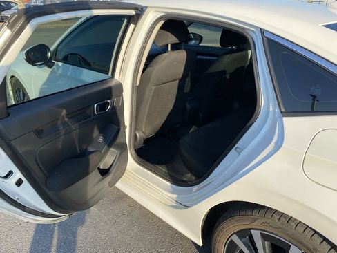 Used 2024 Honda Civic EX image 28