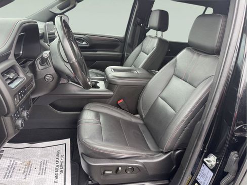Used 2022 Chevrolet Suburban RST w/ Luxury Package AWD/4WD image 10