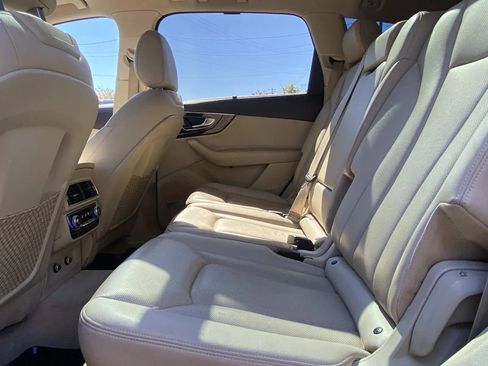 Used 2018 Audi Q7 3.0T Prestige image 11