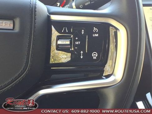 Used 2025 Land Rover Range Rover Sport SE AWD/4WD image 18