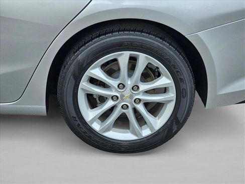 Used 2018 Chevrolet Malibu LT FWD image 9