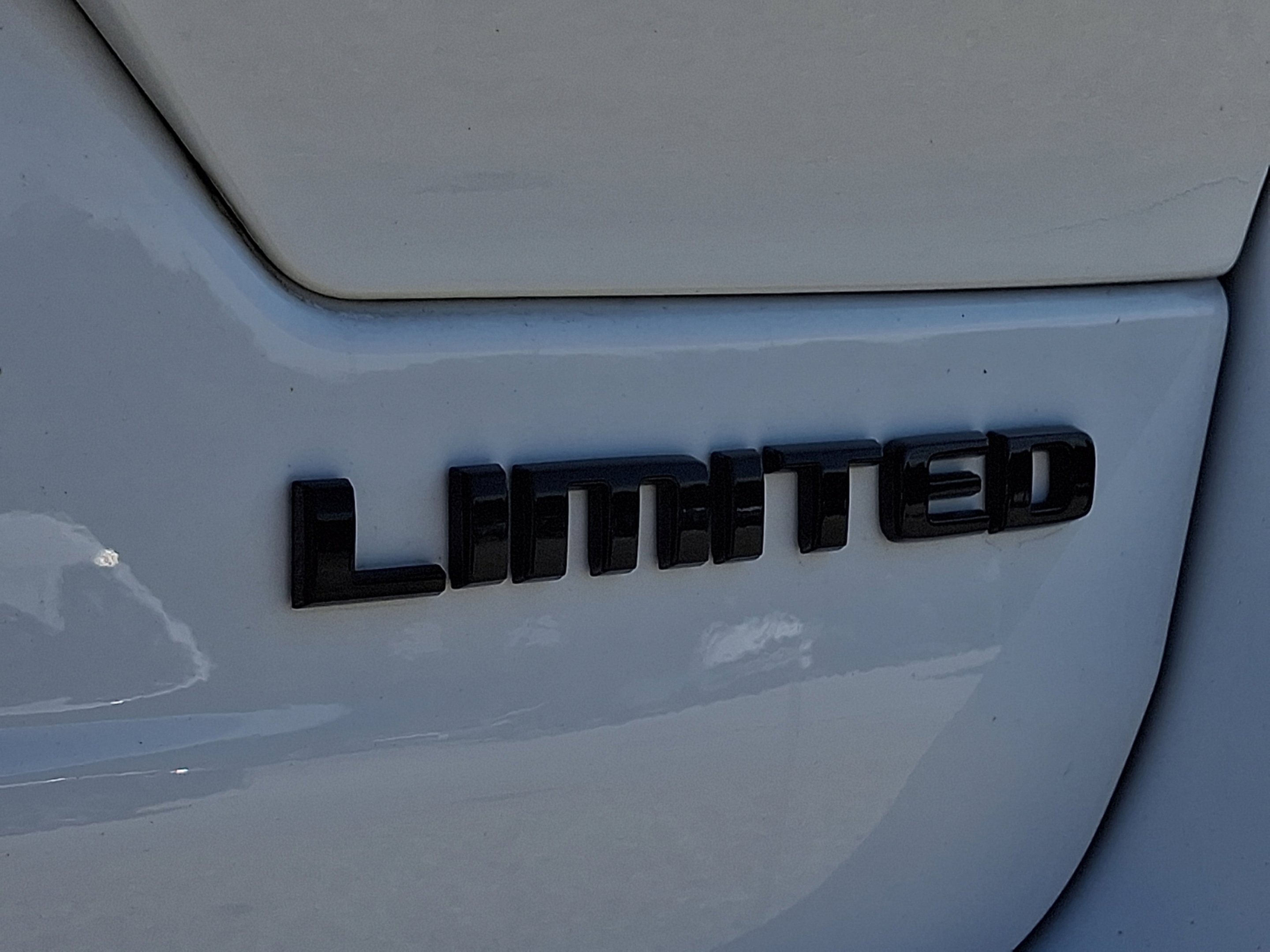Used 2023 Jeep Grand Cherokee Limited w/ Black Appearance Package AWD/4WD image 30