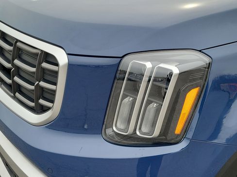 Used 2023 Kia Telluride SX image 9