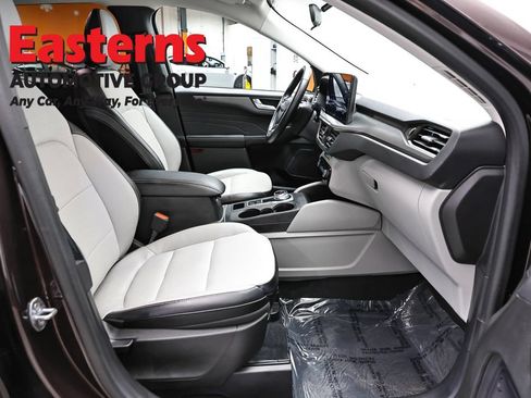 Used 2023 Ford Escape SE FWD image 23
