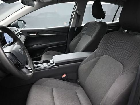 Used 2025 Toyota Camry LE FWD image 15