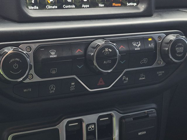 Used 2022 Jeep Gladiator Mojave w/ Safety Group AWD/4WD image 8