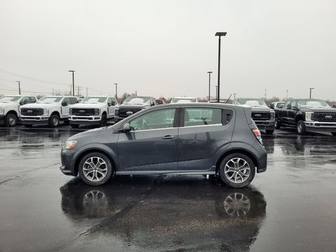 Used 2019 Chevrolet Sonic LT w/ Convenience Package image 7