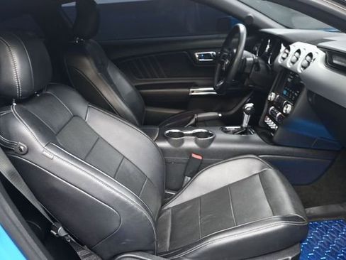 Used 2017 Ford Mustang Premium RWD image 15