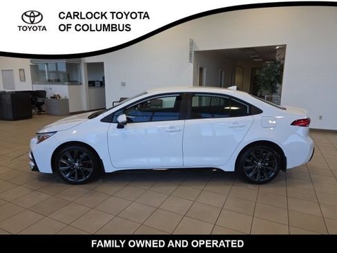 Used 2026 Toyota Corolla SE FWD image 1