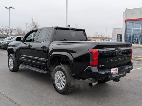 Used 2025 Toyota Tacoma SR5 image 6