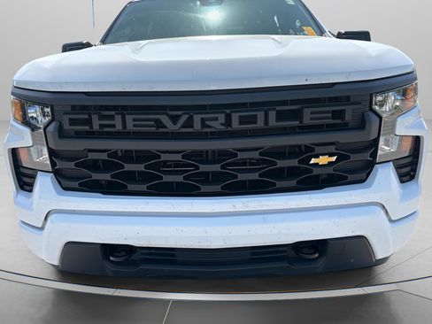 Used 2025 Chevrolet Silverado 1500 Custom RWD image 6