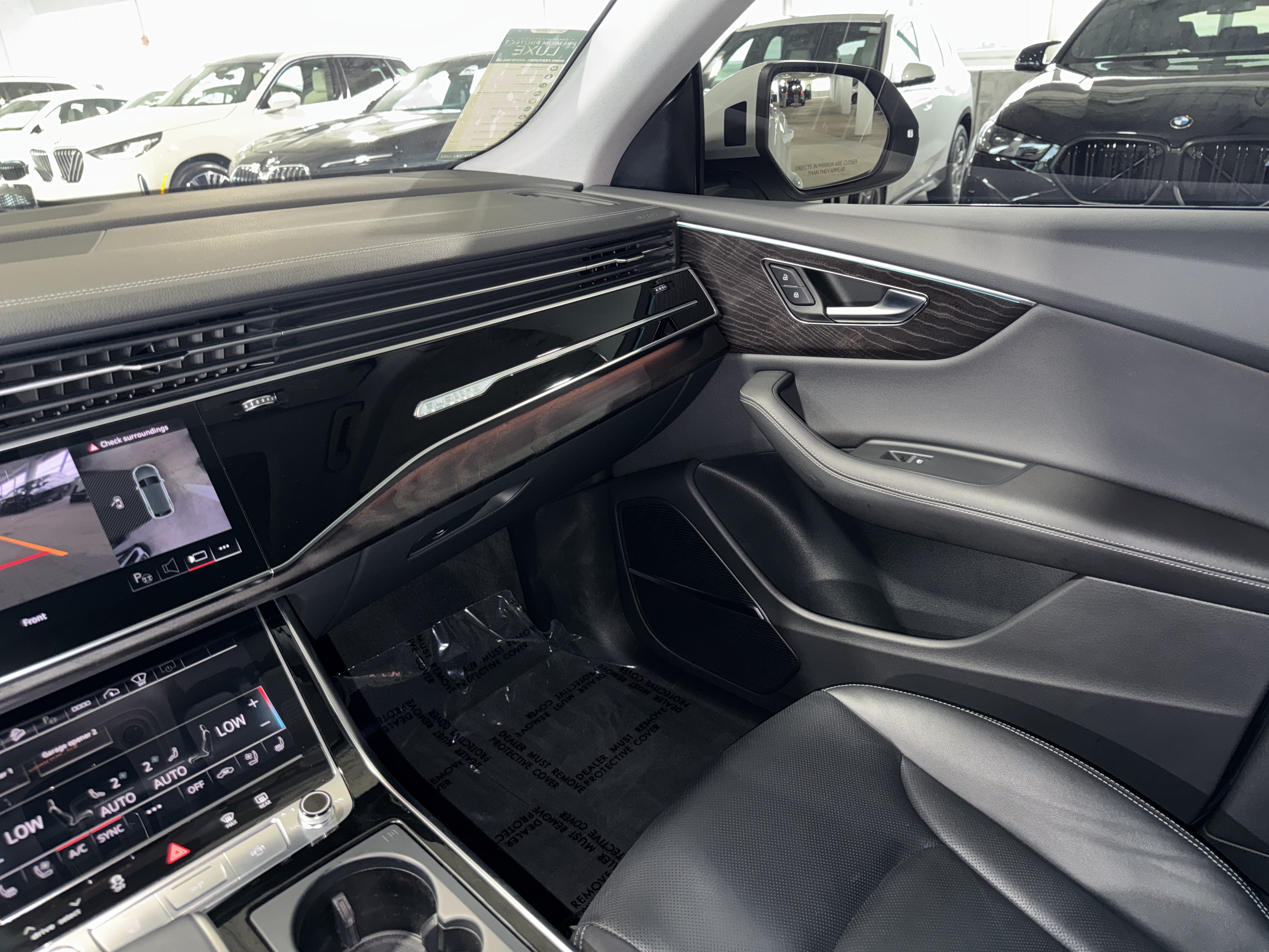 Used 2023 Audi Q8 Prestige AWD/4WD image 31