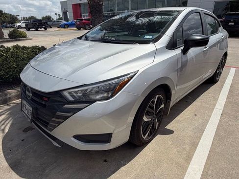 Used 2025 Nissan Versa SR w/ Trunk Package FWD image 1