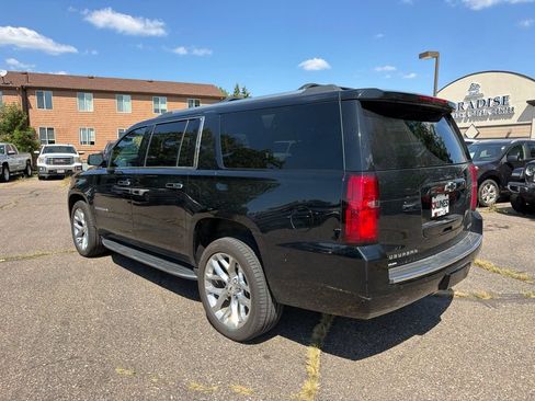 Used 2018 Chevrolet Suburban Premier w/ Max Trailering Package AWD/4WD image 8