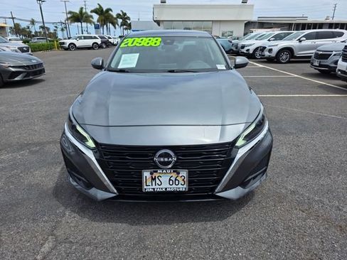 Used 2023 Nissan Altima 2.5 SV image 2