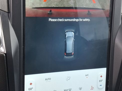 Used 2023 Ford Edge Titanium w/ Equipment Group 301A image 19