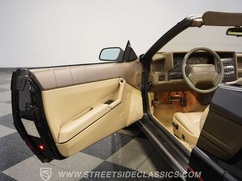 Used 1993 Cadillac Allante FWD image 37