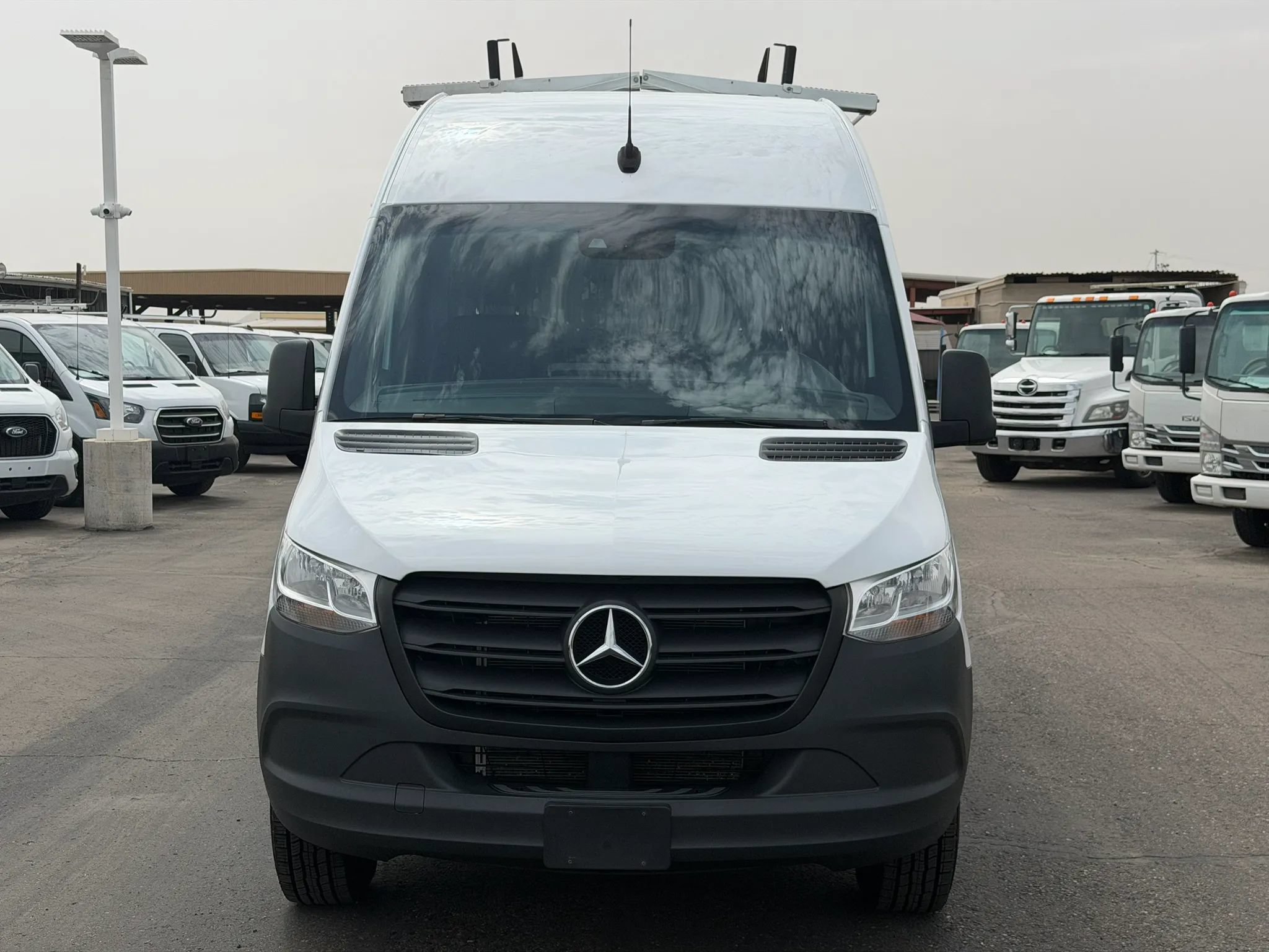 Used 2024 Mercedes-Benz Sprinter 2500 w/ Acoustic Package image 9