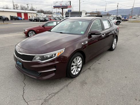 Used 2016 Kia Optima LX image 2