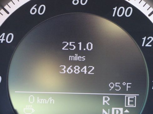 Used 2011 Mercedes-Benz E 350 Sedan image 36