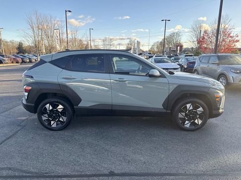 Used 2024 Hyundai Kona SEL w/ Convenience Package image 8