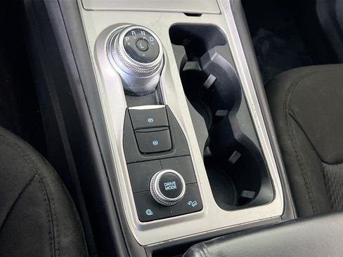 Used 2022 Ford Explorer XLT AWD/4WD image 16