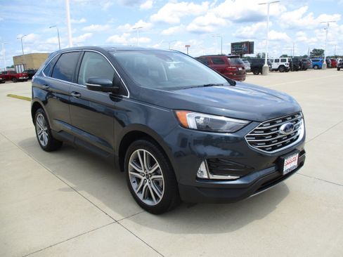 Used 2024 Ford Edge Titanium AWD/4WD image 9