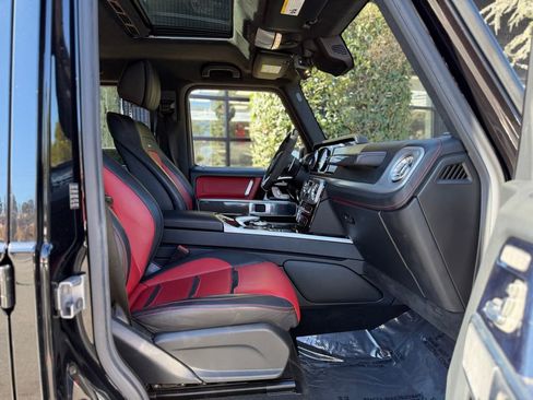Used 2019 Mercedes-Benz G 63 AMG 4MATIC w/ Parking Package image 32