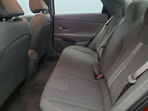 Used 2025 Hyundai Elantra Sport image 18