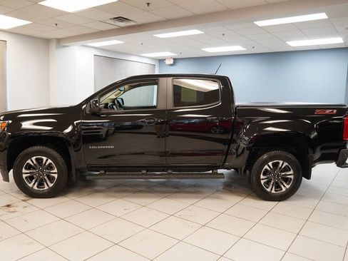 Used 2022 Chevrolet Colorado Z71 w/ Safety Package image 2