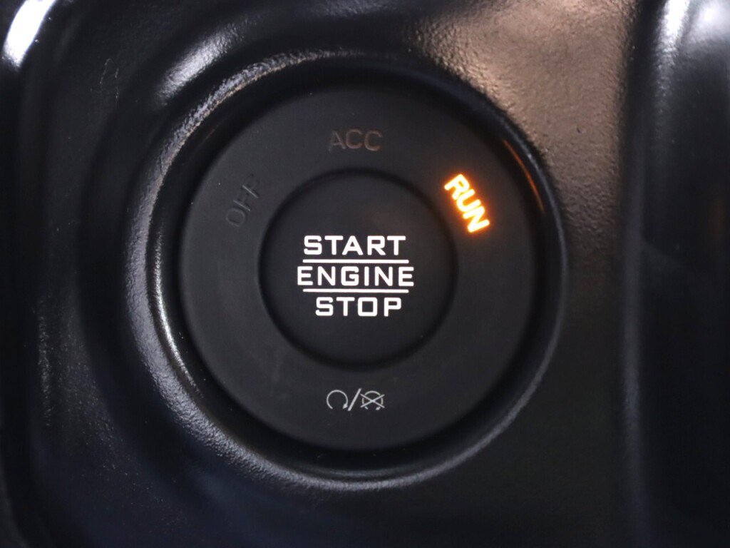 Used 2022 Jeep Wrangler Unlimited Sahara w/ Safety Group AWD/4WD image 27