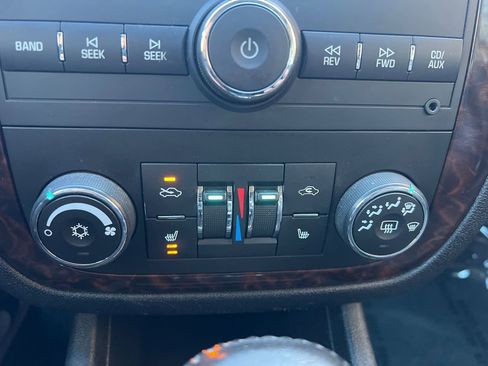 Used 2013 Chevrolet Impala LTZ image 19