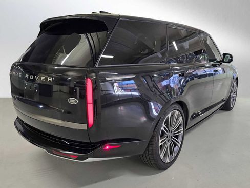 Used 2023 Land Rover Range Rover Long Wheelbase SE AWD/4WD image 5