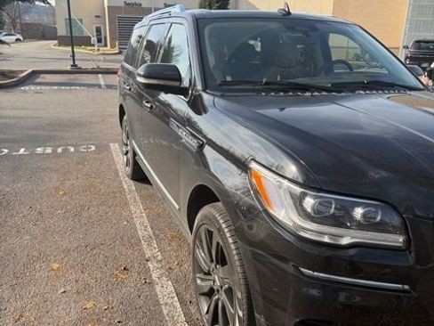 Used 2022 Lincoln Navigator Reserve image 8