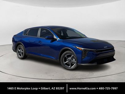 New 2025 Kia K4 LXS