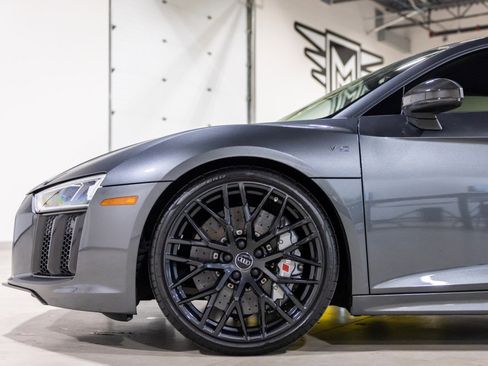 Used 2018 Audi R8 V10 plus image 21