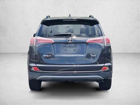 Used 2017 Toyota RAV4 XLE FWD image 7