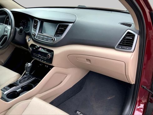 Used 2018 Hyundai Tucson Value w/ Cargo Package FWD image 17