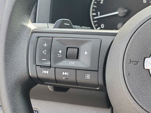 Used 2024 Nissan Pathfinder S AWD/4WD image 20
