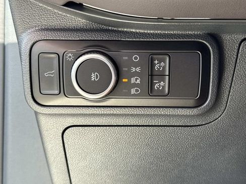 Used 2025 Ford Explorer Platinum RWD image 23