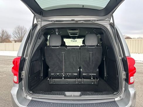Used 2018 Dodge Grand Caravan GT image 24