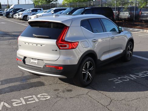 Used 2025 Volvo XC40 B5 Core AWD/4WD image 21