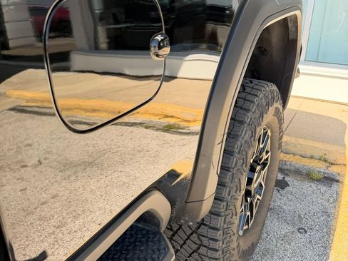 Used 2025 GMC Sierra 2500 AT4X AWD/4WD image 21