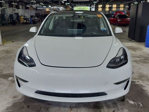 Used 2023 Tesla Model 3 Standard Range RWD image 2