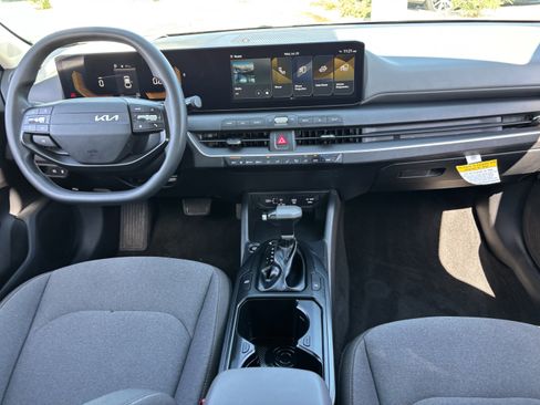 Used 2025 Kia K4 FWD image 13