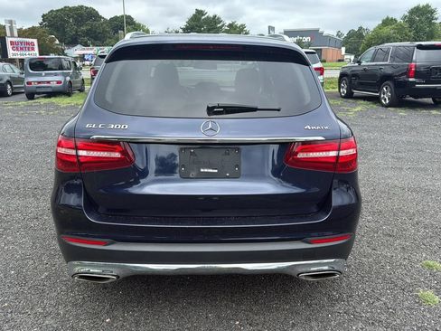 Used 2019 Mercedes-Benz GLC 300 4MATIC image 5