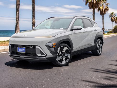 Certified 2025 Hyundai Kona Limited FWD image 2