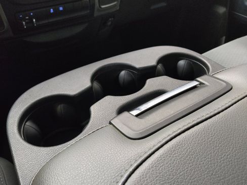 Used 2017 RAM 1500 Express AWD/4WD image 26