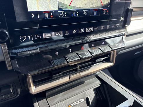Used 2025 GMC Hummer EV 2X AWD/4WD image 21